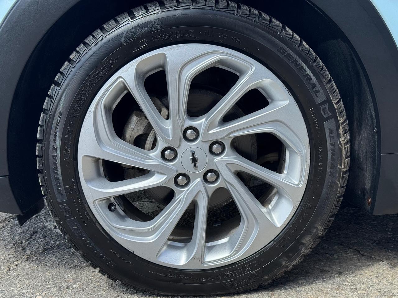 2022 Chevrolet Bolt EUV LT EV | One Owner | Accident Free | 400km Range Photo