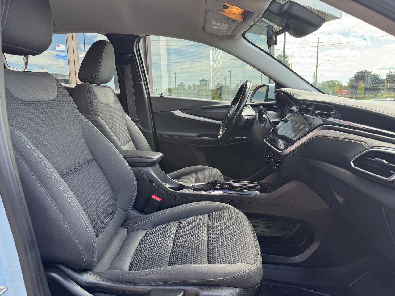 2022 Chevrolet Bolt EUV LT EV | One Owner | Accident Free | 400km Range Photo