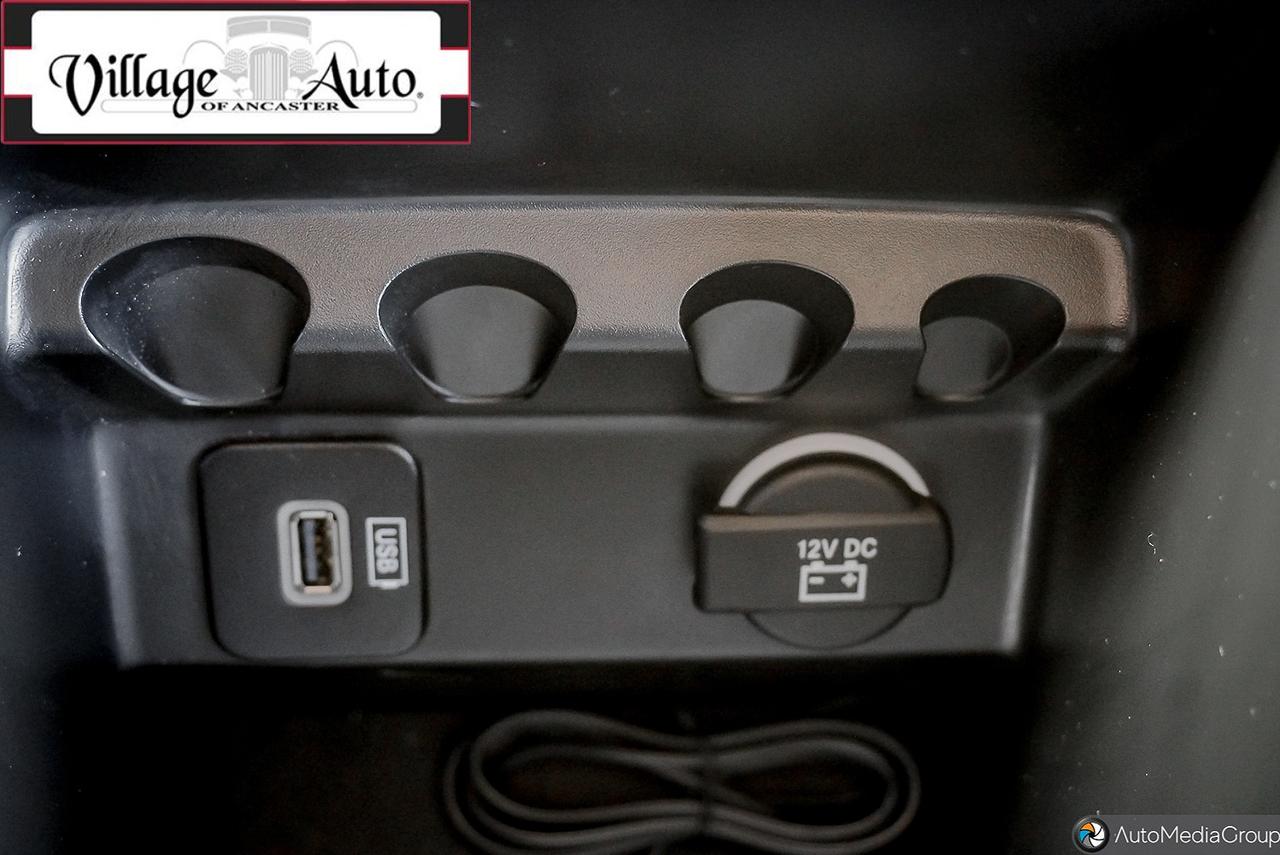 2016 Jeep Cherokee FWD 4DR SPORT Photo
