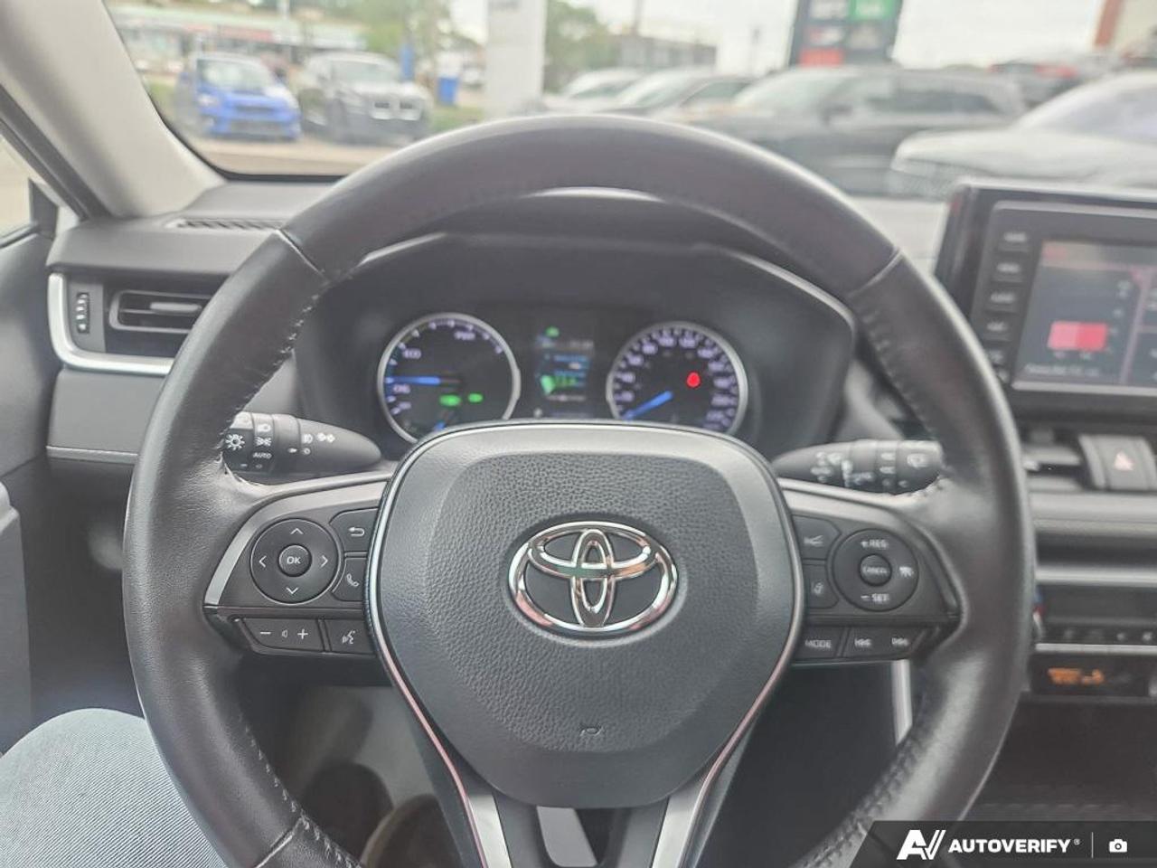 2019 Toyota RAV4 Hybrid XLE TOP SELLING SUV | LOW KM'S | CLEAN CARFAX Photo