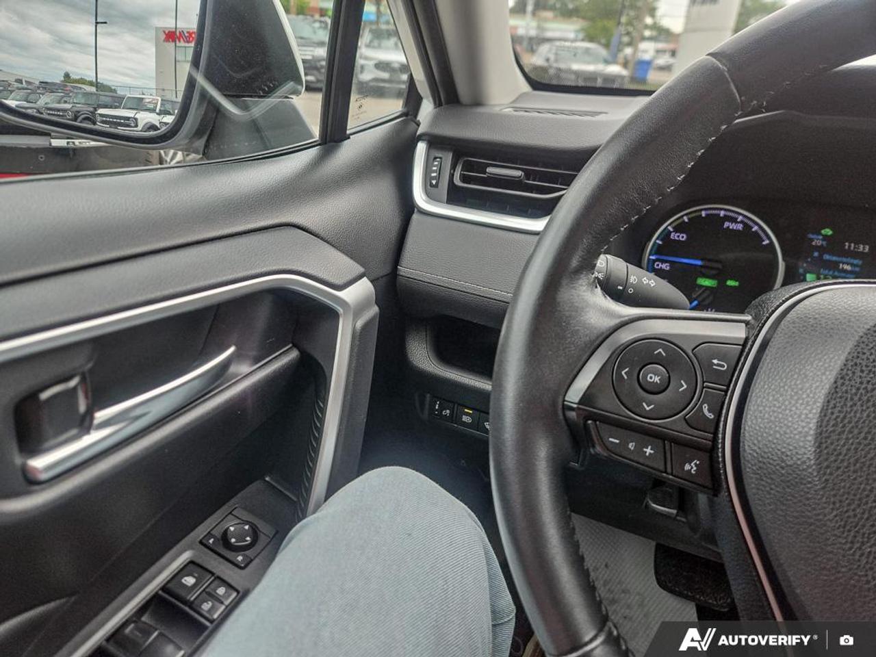 2019 Toyota RAV4 Hybrid XLE TOP SELLING SUV | LOW KM'S | CLEAN CARFAX Photo