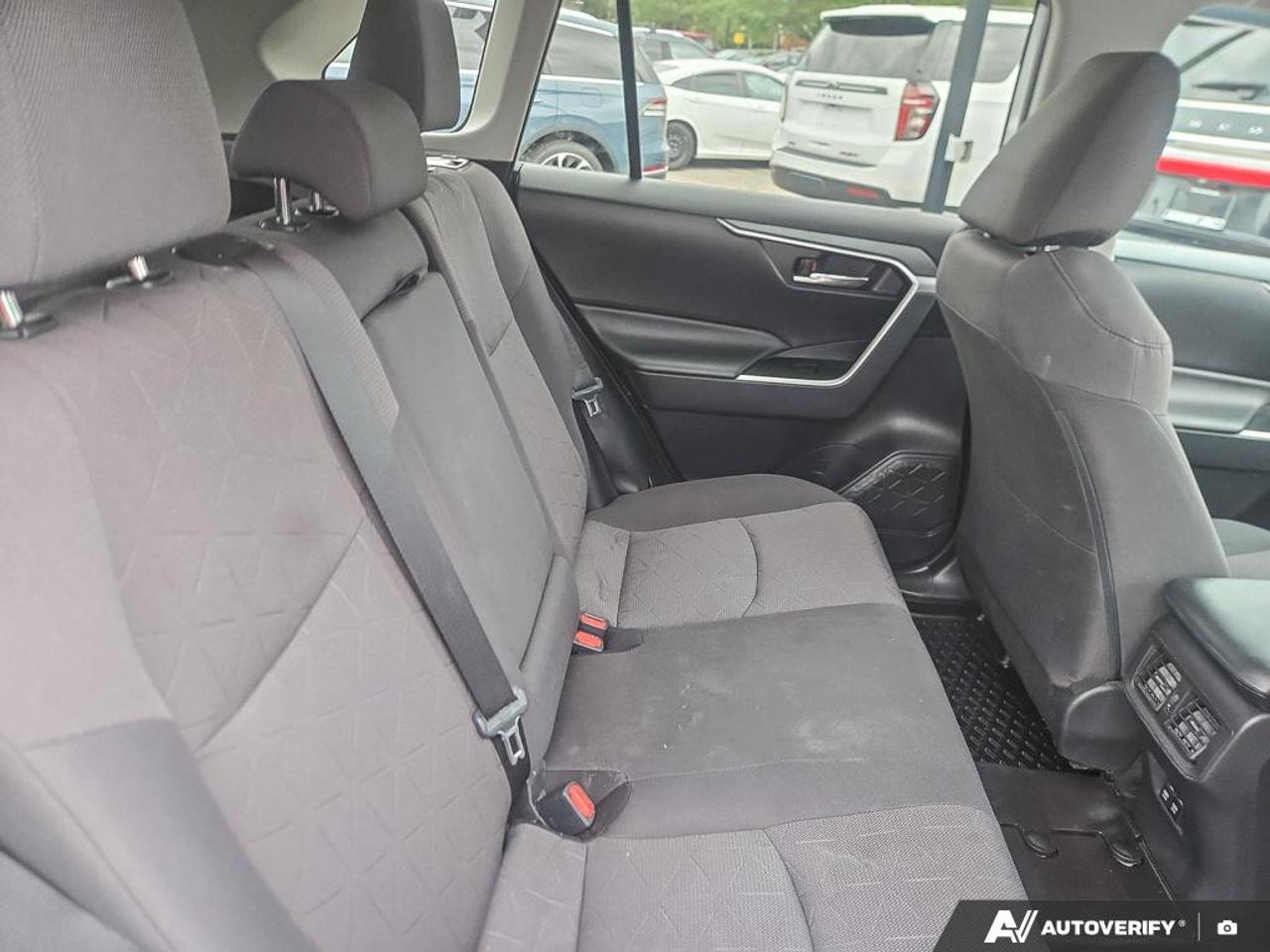 2019 Toyota RAV4 Hybrid XLE TOP SELLING SUV | LOW KM'S | CLEAN CARFAX Photo