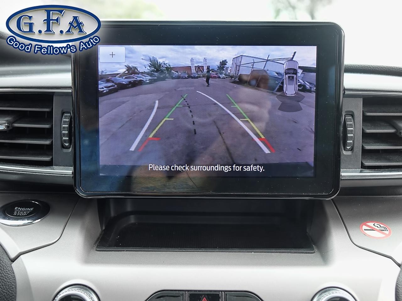 2023 Ford Explorer XLT MODEL, PANORAMIC ROOF, 6 PASSENGER, AWD, LEATH Photo