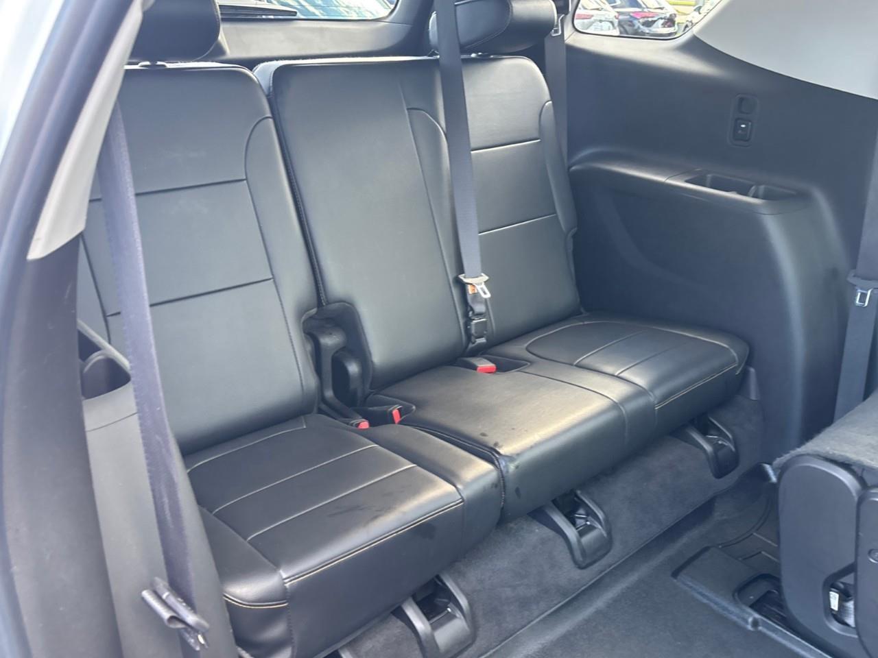 2018 Chevrolet Traverse Premier Used 7 Passenger V6 AWD SUV with Heated and Ventilated Front Seats, Heated Steering Wheel, Power Sunroof and a Colour Touchscreen Radio with Navigation and Apple CarPlay, Android Auto Photo