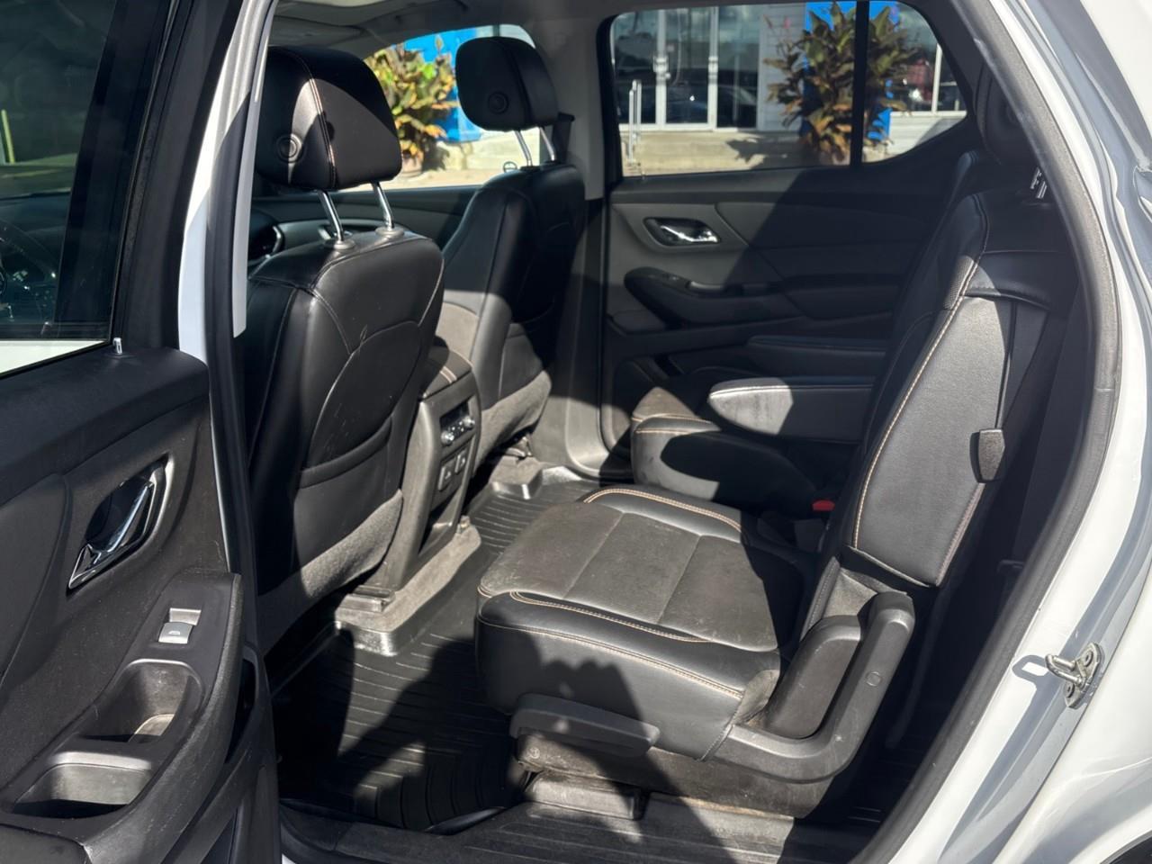 2018 Chevrolet Traverse Premier Used 7 Passenger V6 AWD SUV with Heated and Ventilated Front Seats, Heated Steering Wheel, Power Sunroof and a Colour Touchscreen Radio with Navigation and Apple CarPlay, Android Auto Photo