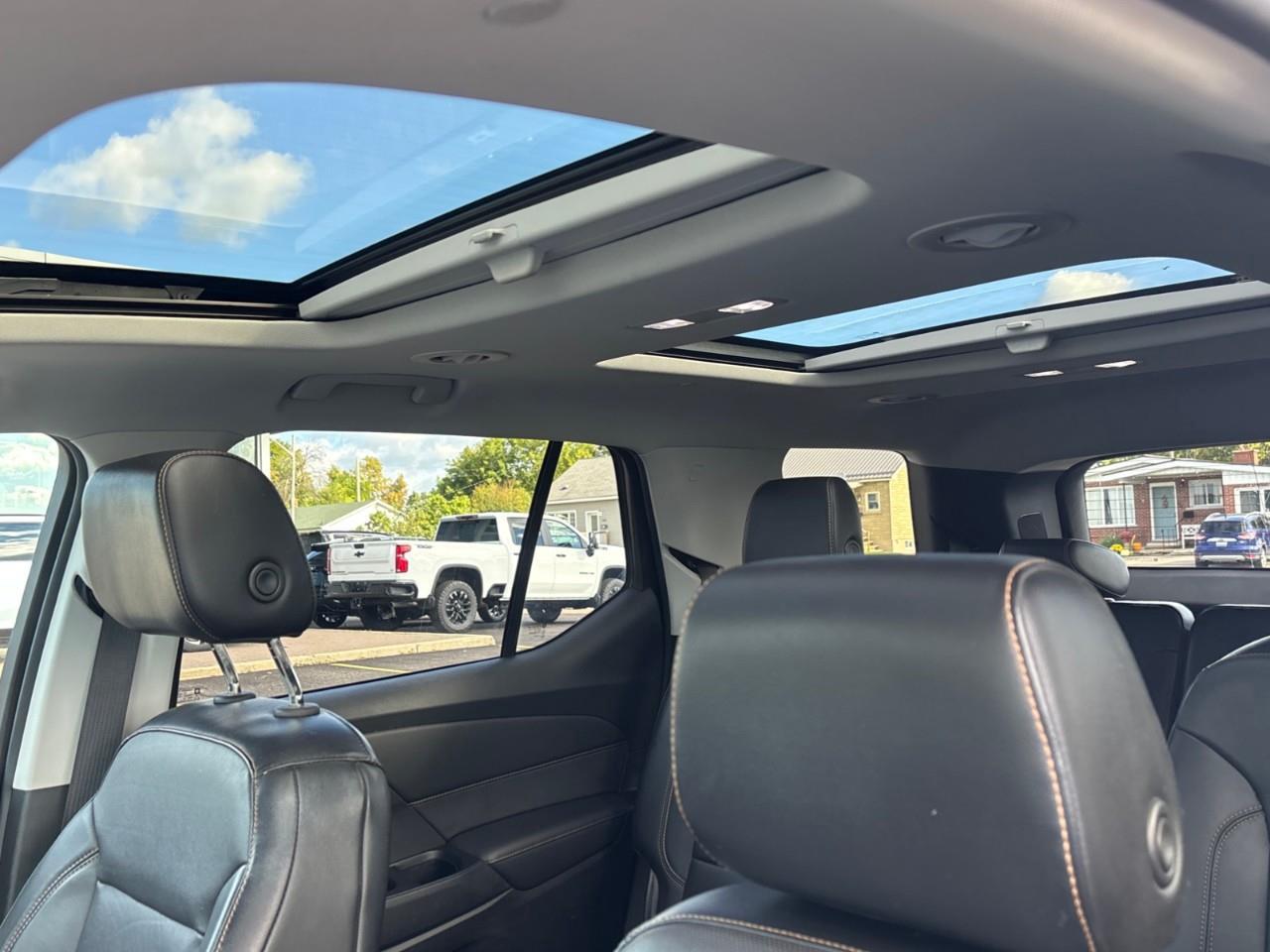2018 Chevrolet Traverse Premier Used 7 Passenger V6 AWD SUV with Heated and Ventilated Front Seats, Heated Steering Wheel, Power Sunroof and a Colour Touchscreen Radio with Navigation and Apple CarPlay, Android Auto Photo