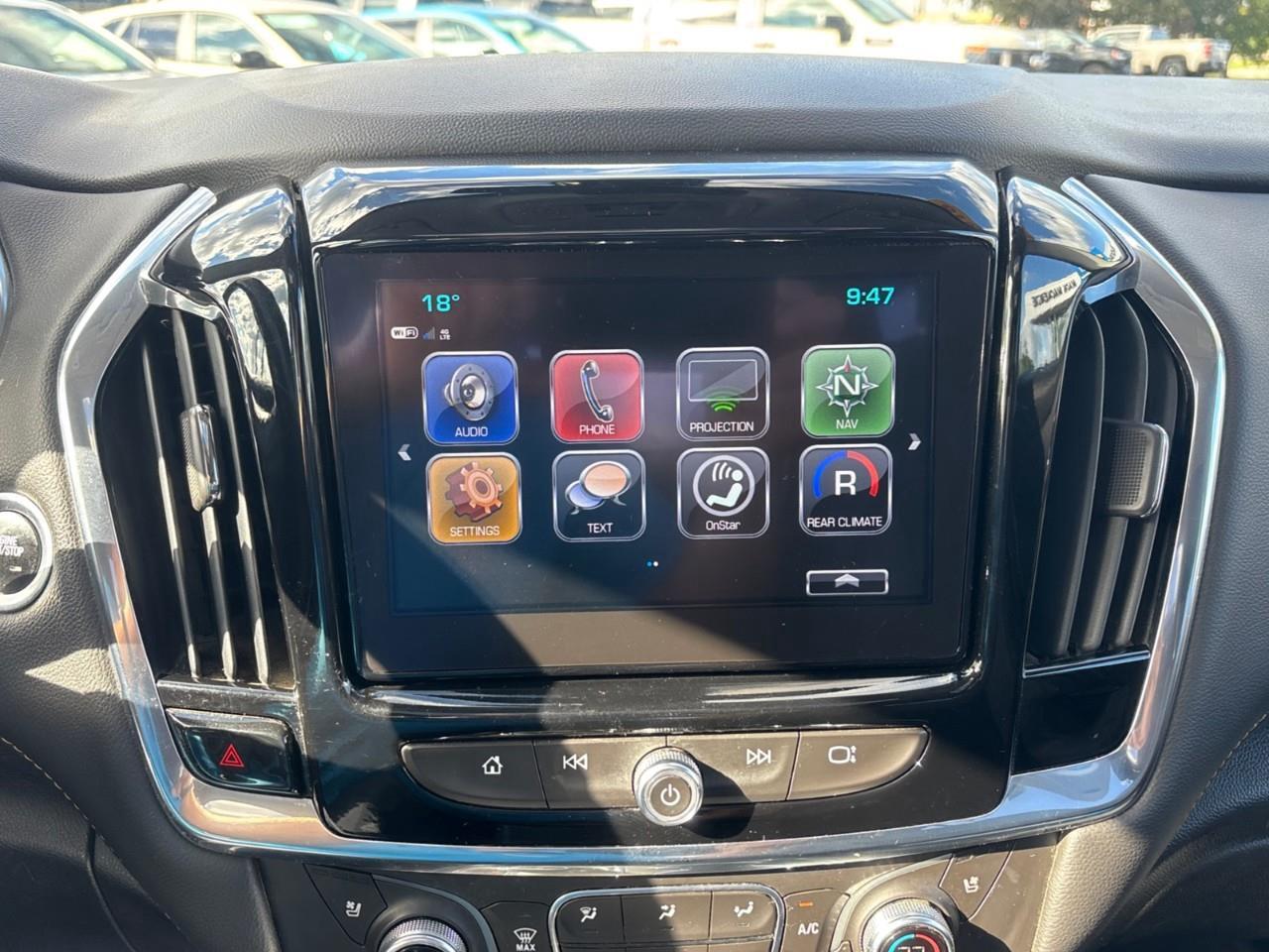 2018 Chevrolet Traverse Premier Used 7 Passenger V6 AWD SUV with Heated and Ventilated Front Seats, Heated Steering Wheel, Power Sunroof and a Colour Touchscreen Radio with Navigation and Apple CarPlay, Android Auto Photo