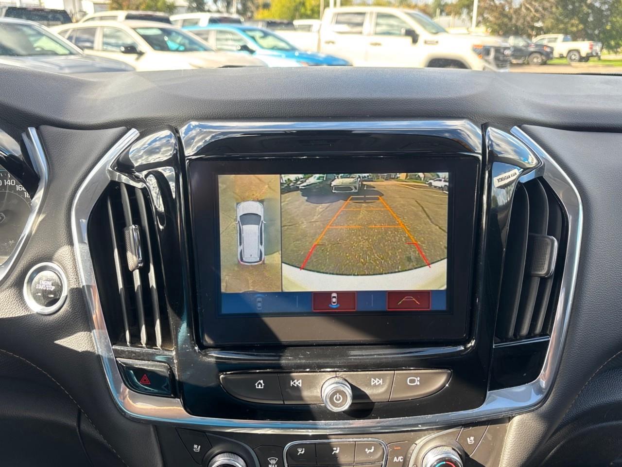 2018 Chevrolet Traverse Premier Used 7 Passenger V6 AWD SUV with Heated and Ventilated Front Seats, Heated Steering Wheel, Power Sunroof and a Colour Touchscreen Radio with Navigation and Apple CarPlay, Android Auto Photo