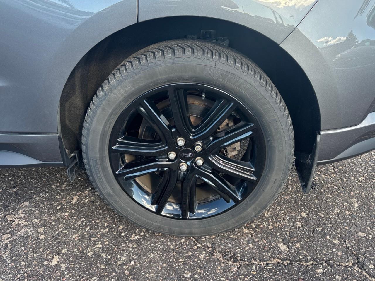2022 Ford Edge ST Line Photo