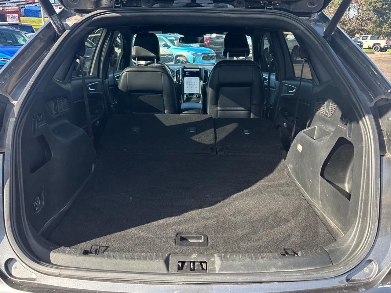 2022 Ford Edge ST Line Photo
