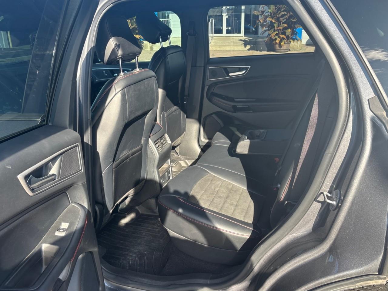 2022 Ford Edge ST Line Photo