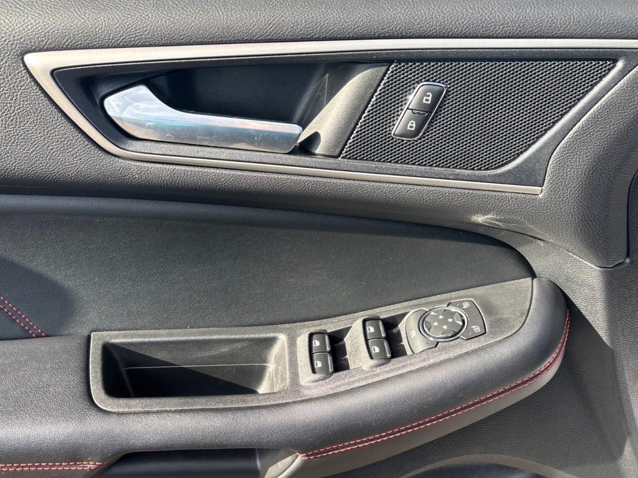 2022 Ford Edge ST Line Photo