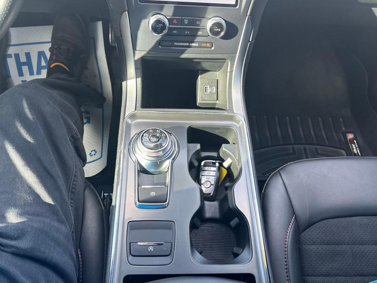 2022 Ford Edge ST Line Photo