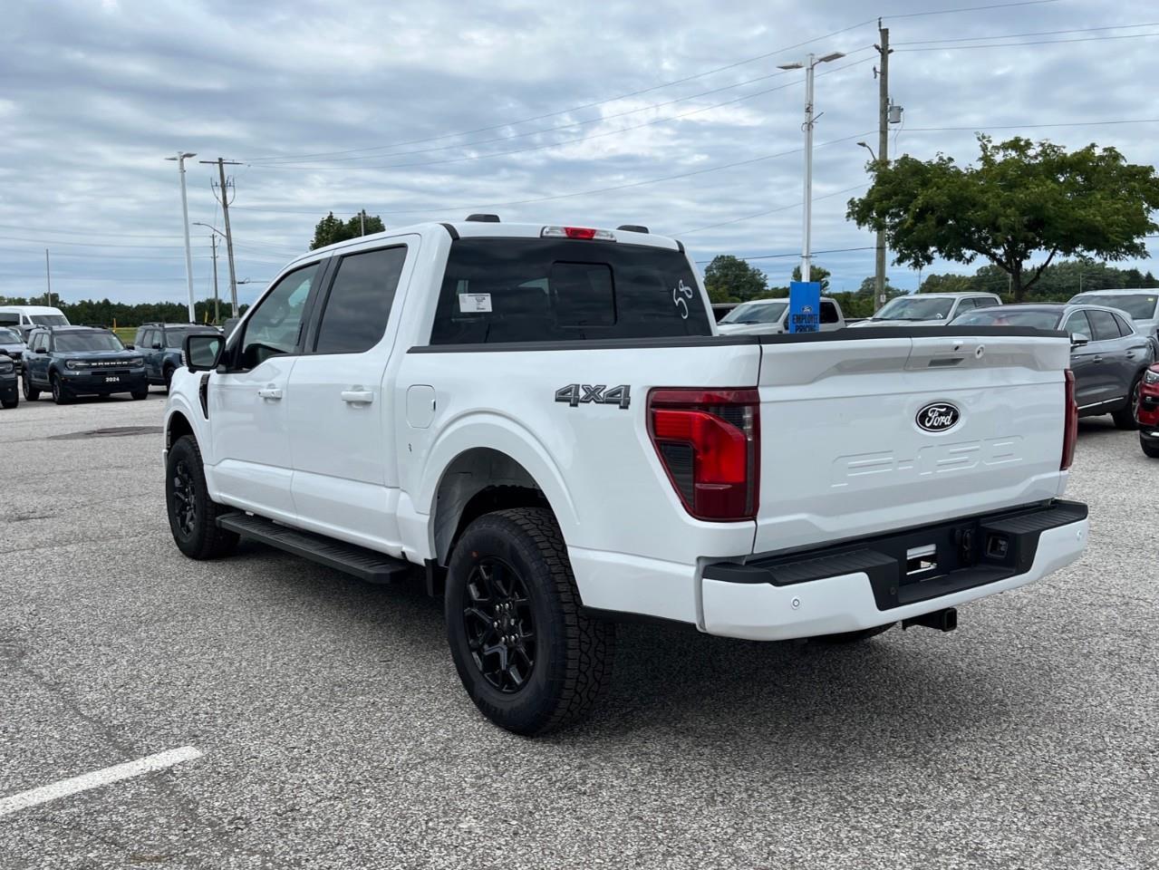 2026 Ford F-150 XLT Photo4