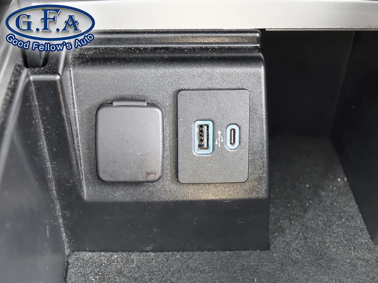 2023 Ford Explorer XLT MODEL, PANORAMIC ROOF, 6 PASSENGER, AWD, LEATH Photo