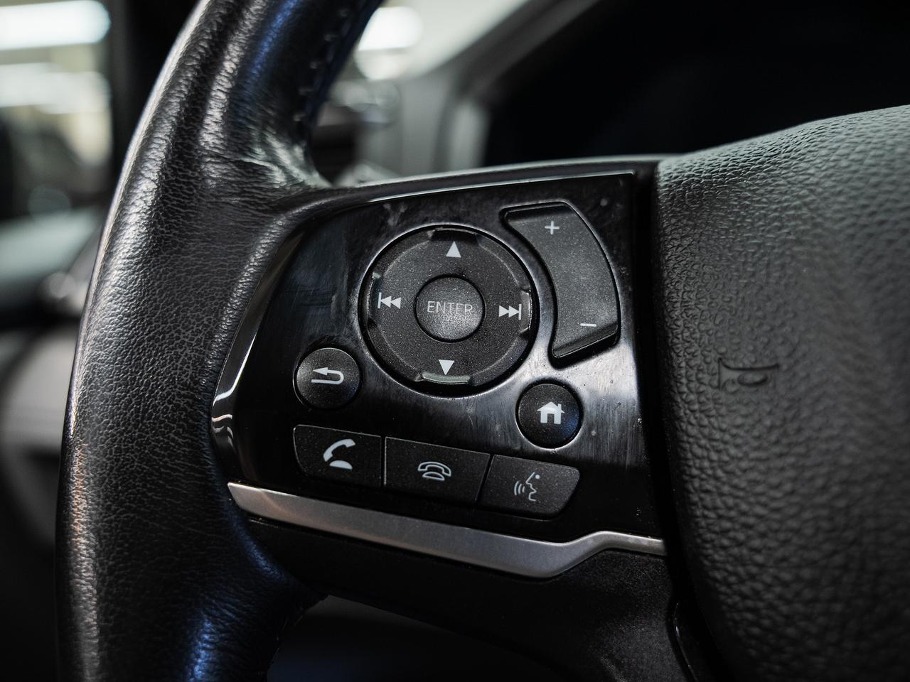 2019 Honda Odyssey TOURING | Nav | Leather | Sunroof | BSM | CarPlay Photo