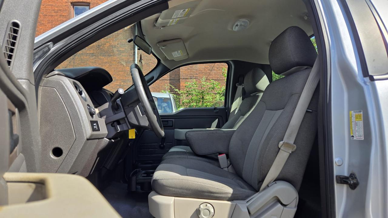 2010 Ford F-150 XL w/Midbox Prep Photo