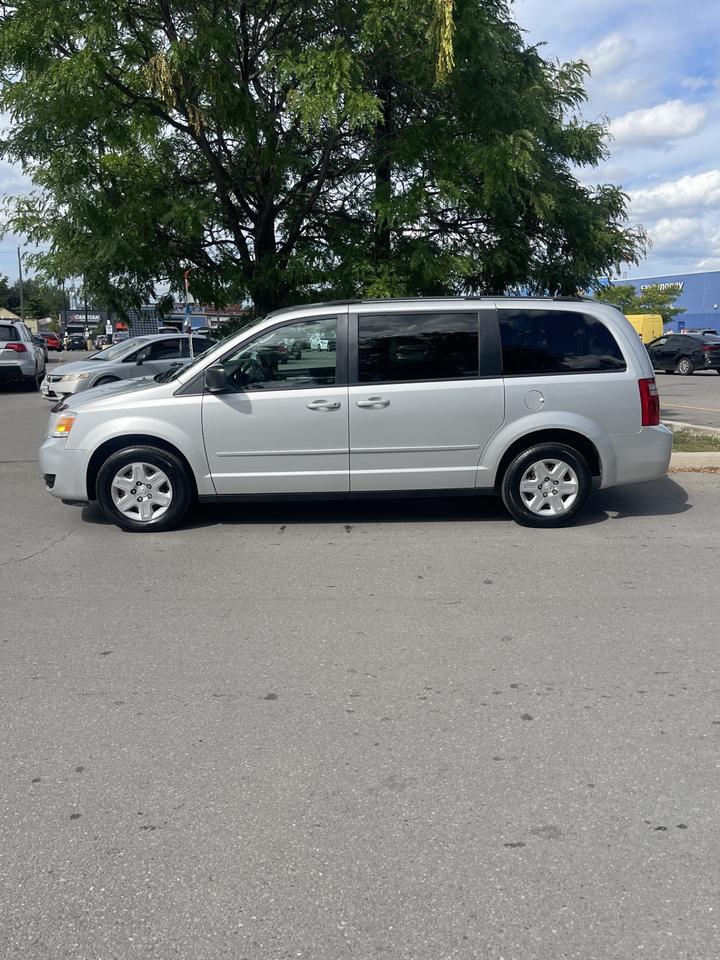 2010 Dodge Grand Caravan SE     RUST PROOFED AND UNDERCOATED Photo1