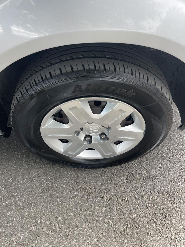 2010 Dodge Grand Caravan SE     RUST PROOFED AND UNDERCOATED Photo