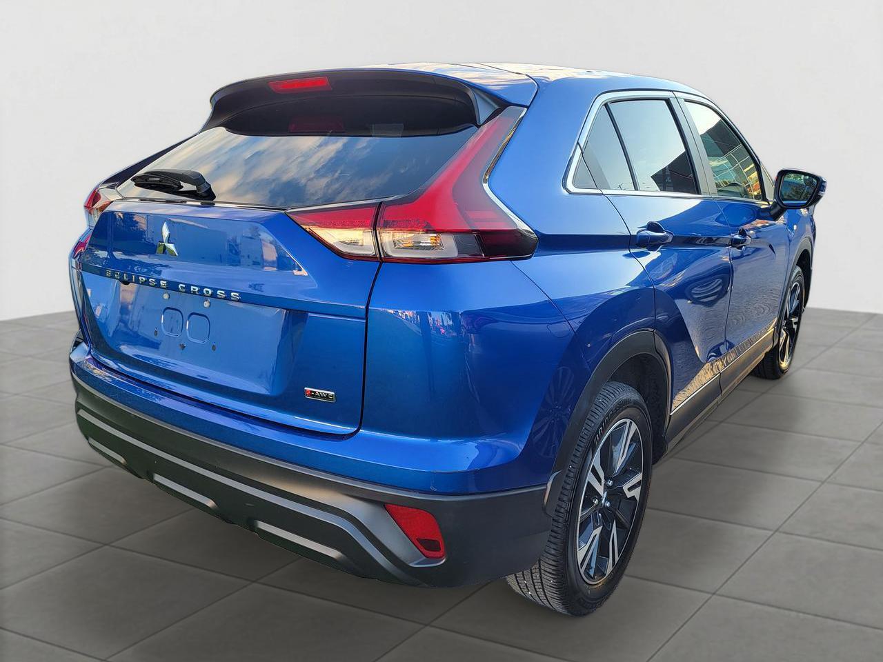 2024 Mitsubishi Eclipse Cross ES S-AWC Photo