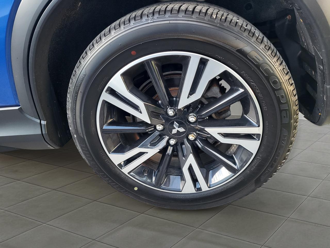 2024 Mitsubishi Eclipse Cross ES S-AWC Photo