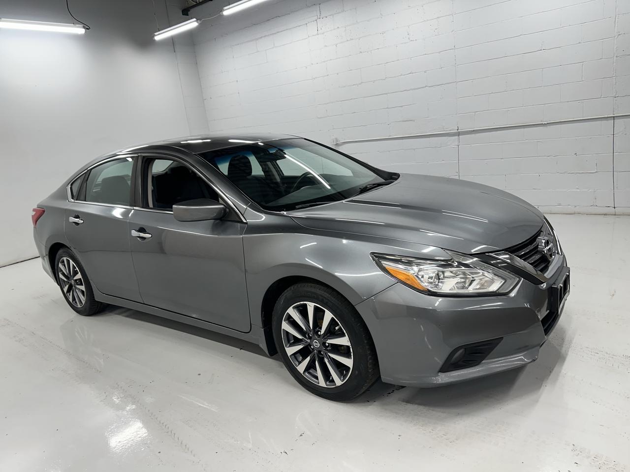 2017 Nissan Altima 2.5 SV Photo1
