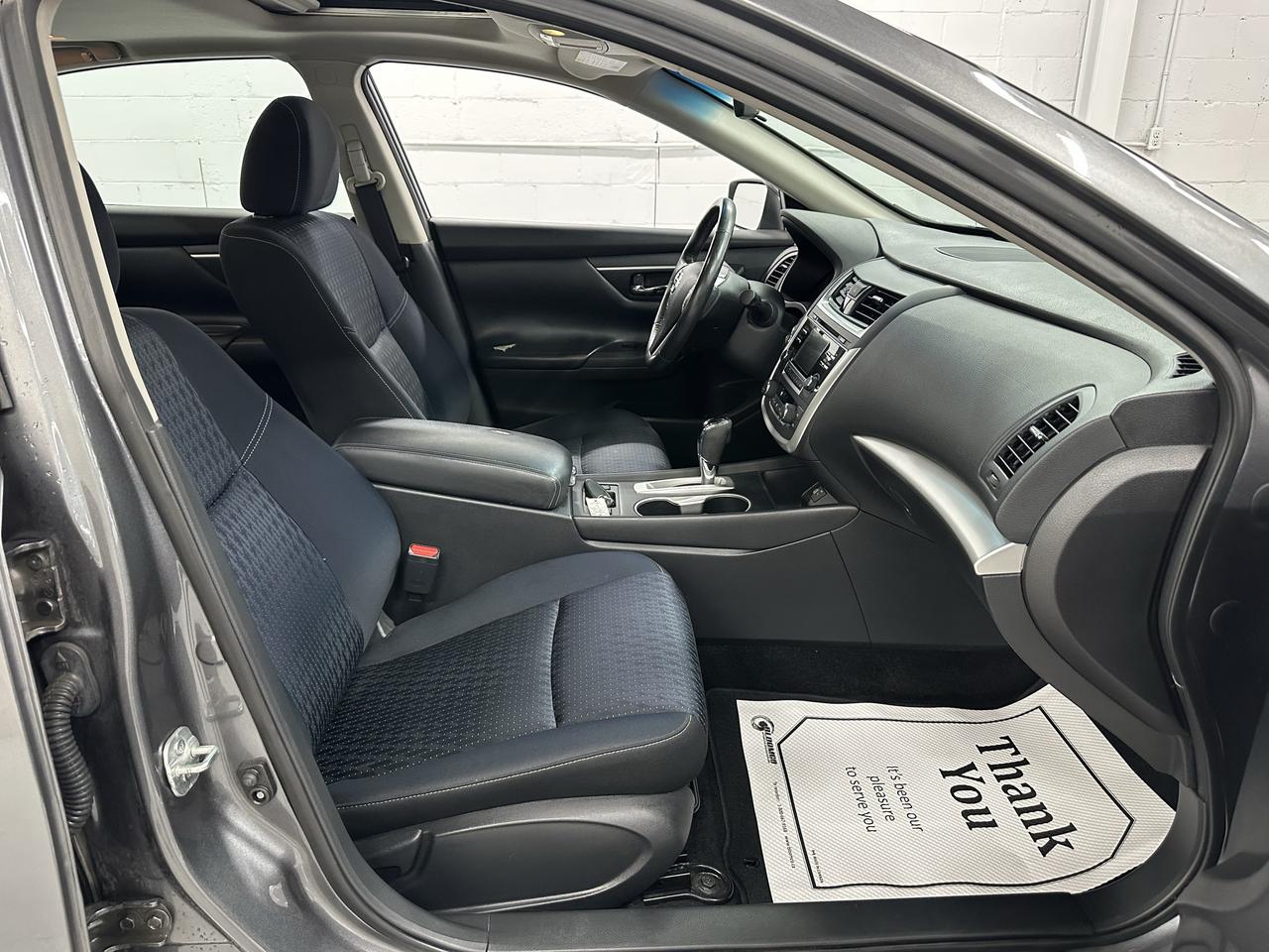 2017 Nissan Altima 2.5 SV Photo