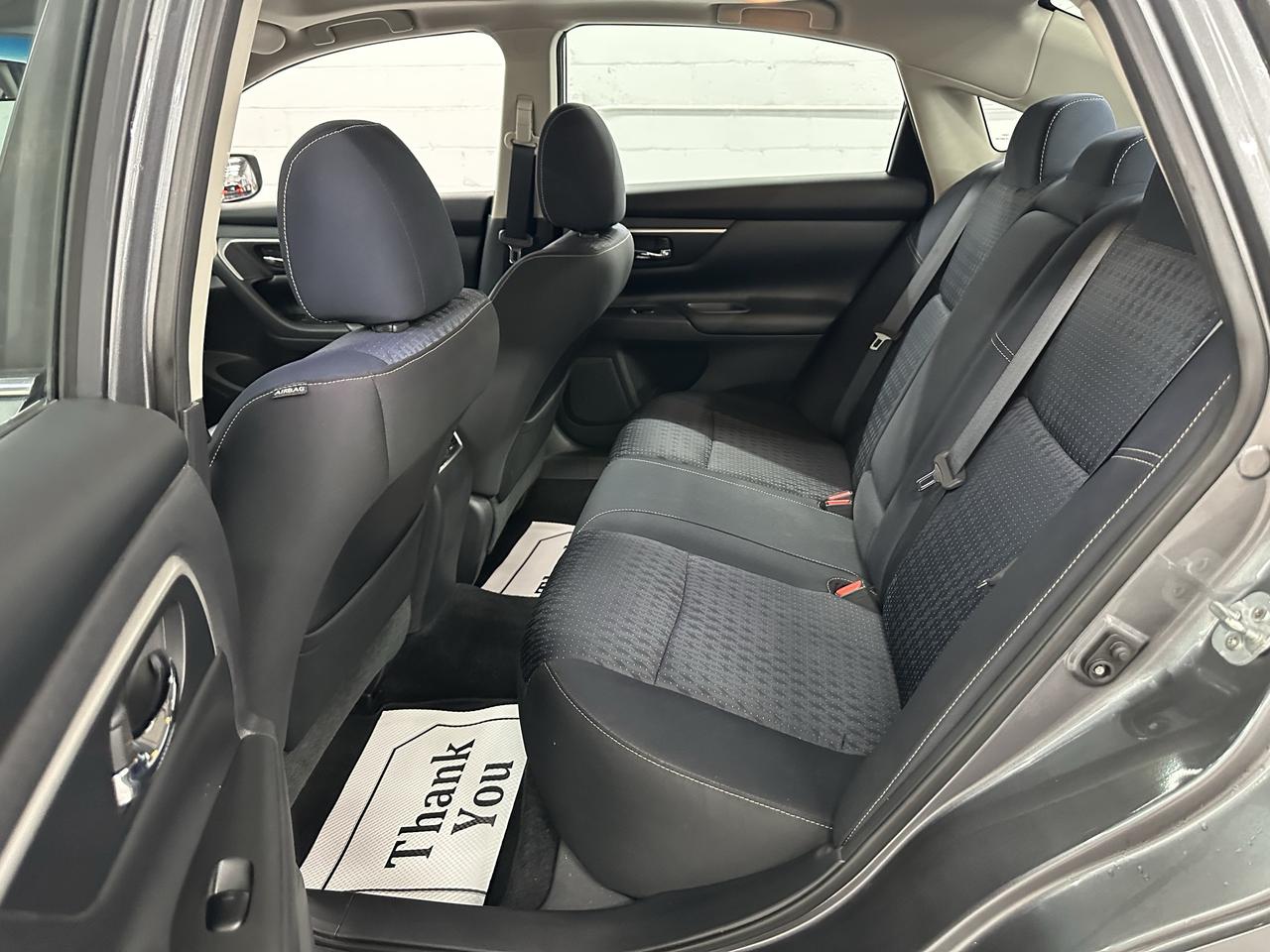 2017 Nissan Altima 2.5 SV Photo