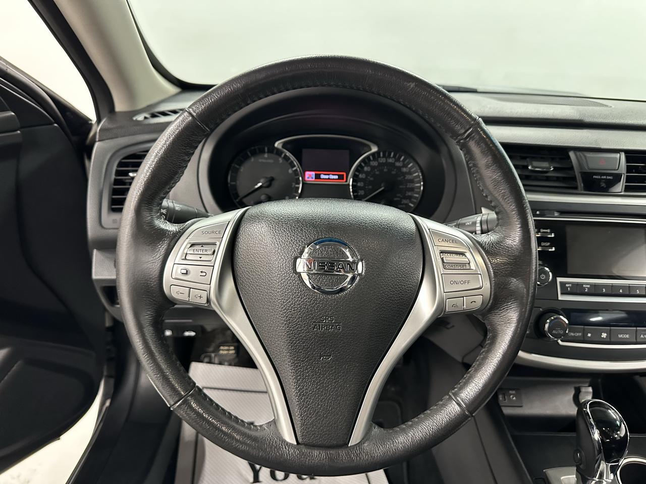 2017 Nissan Altima 2.5 SV Photo