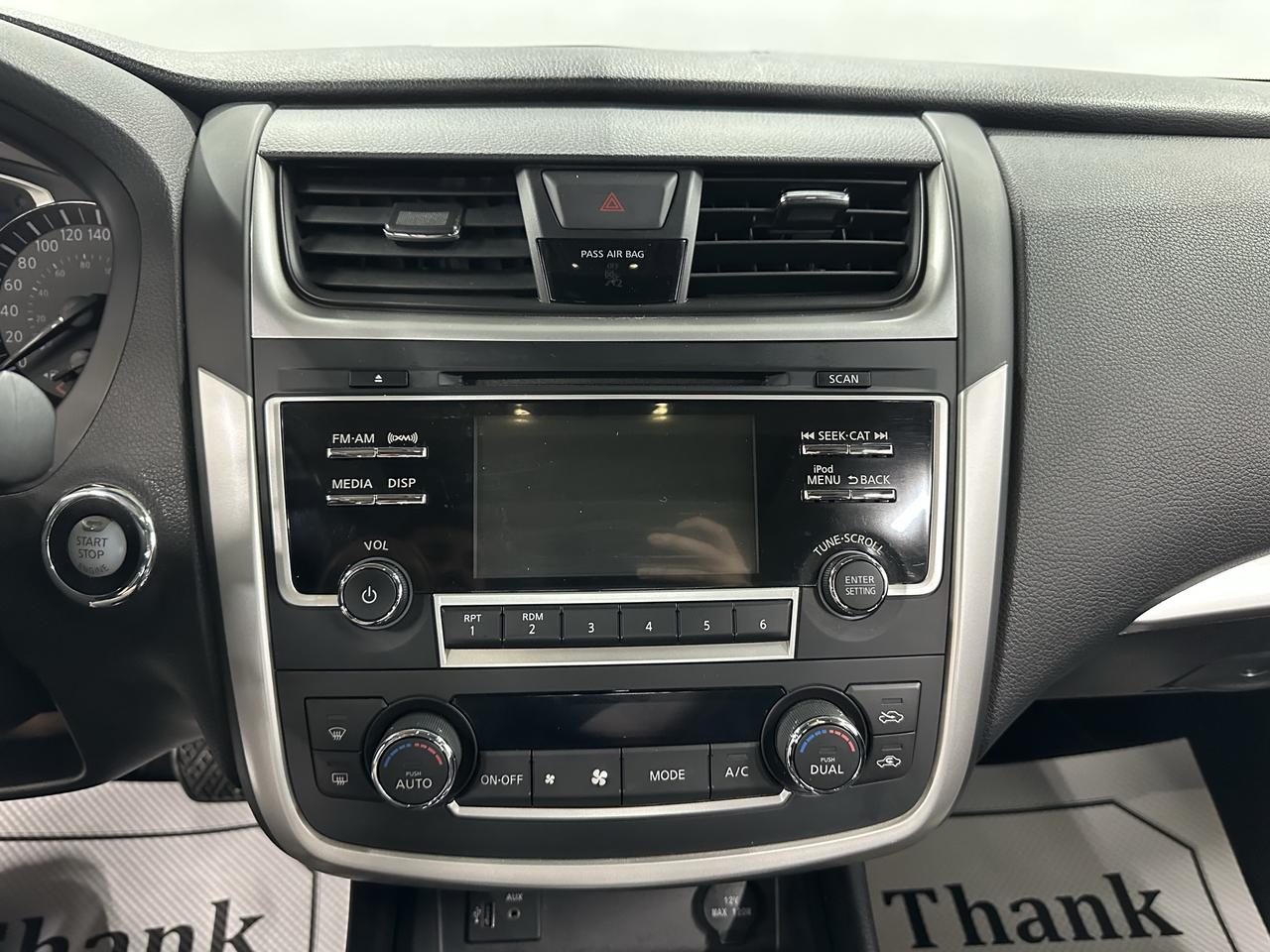 2017 Nissan Altima 2.5 SV Photo