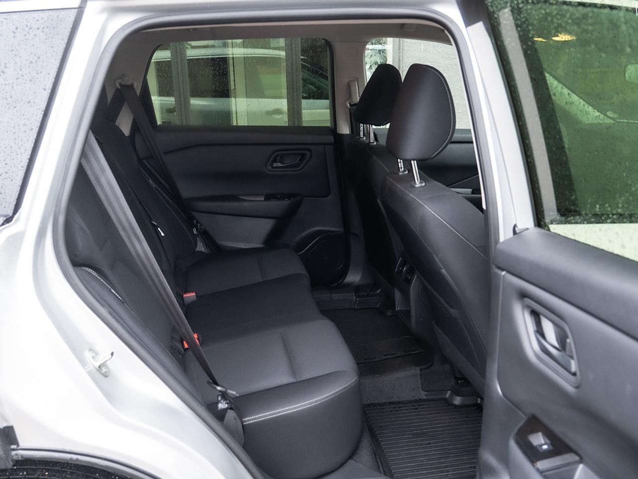 2024 Nissan Rogue AWD S Only 13,746 kms Photo39