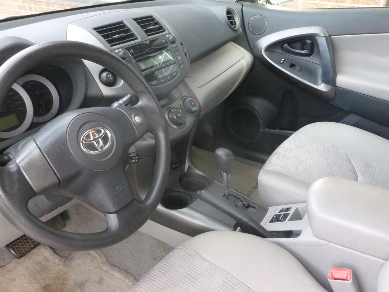 2010 Toyota RAV4 BASE Photo