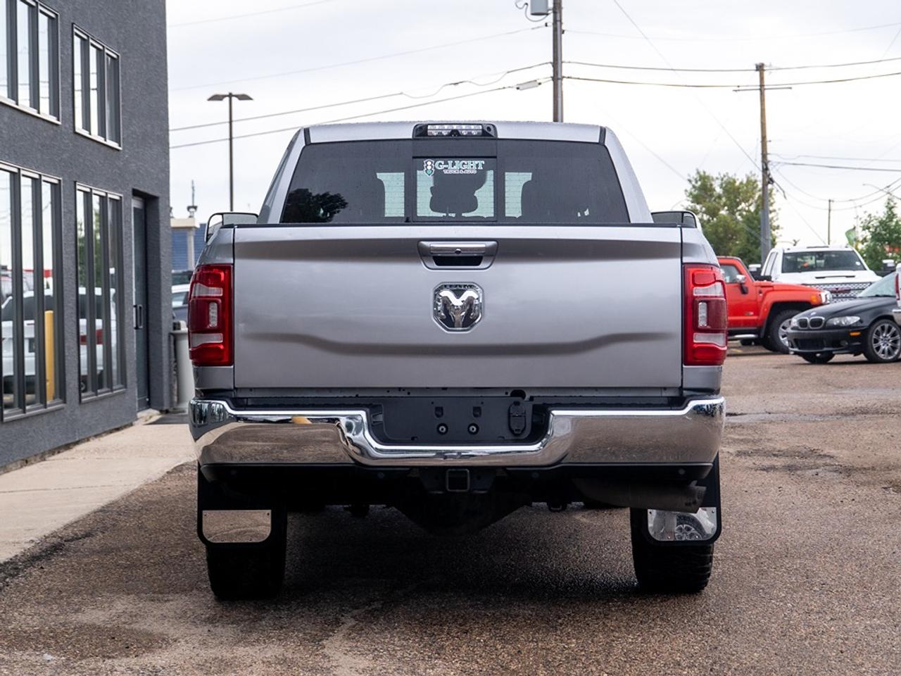 2020 RAM 3500 Laramie 4x4 Crew Cab 6'4" Box Photo29