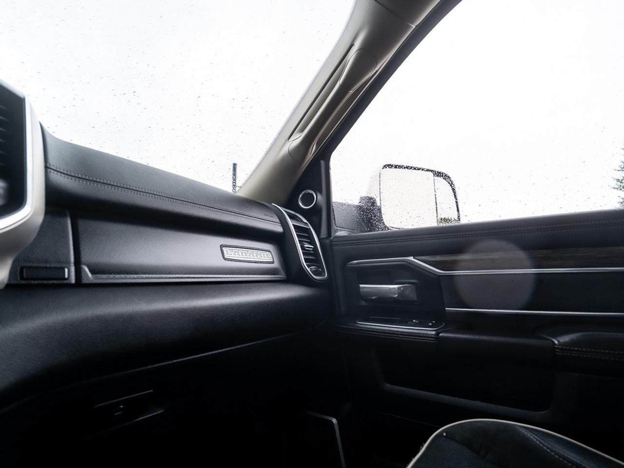 2020 RAM 3500 Laramie 4x4 Crew Cab 6'4" Box Photo38