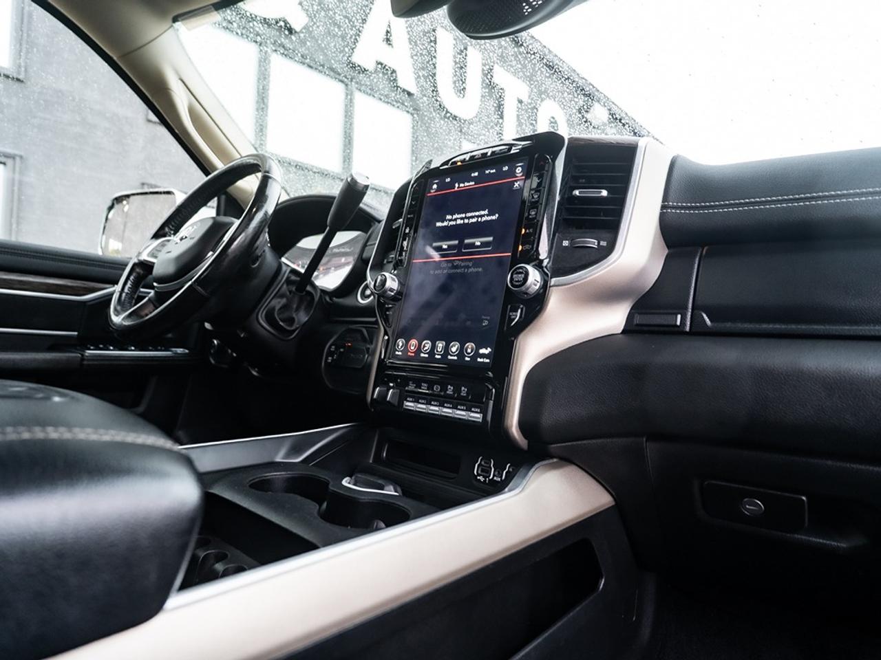 2020 RAM 3500 Laramie 4x4 Crew Cab 6'4" Box Photo45