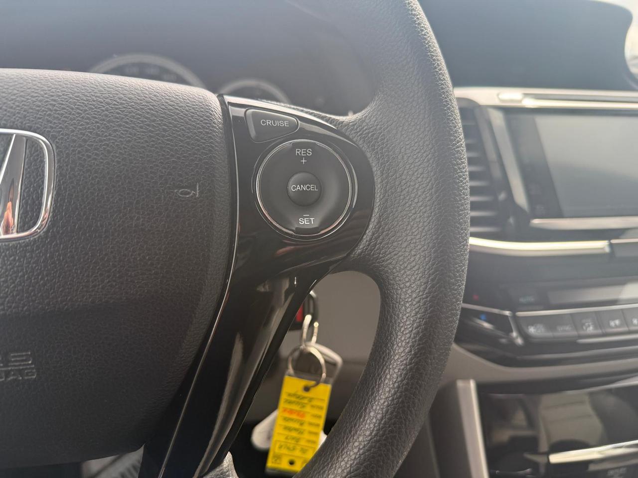2017 Honda Accord LX / NO ACCIDENTS / PWR SEAT / REAR CAM / CRUISE Photo