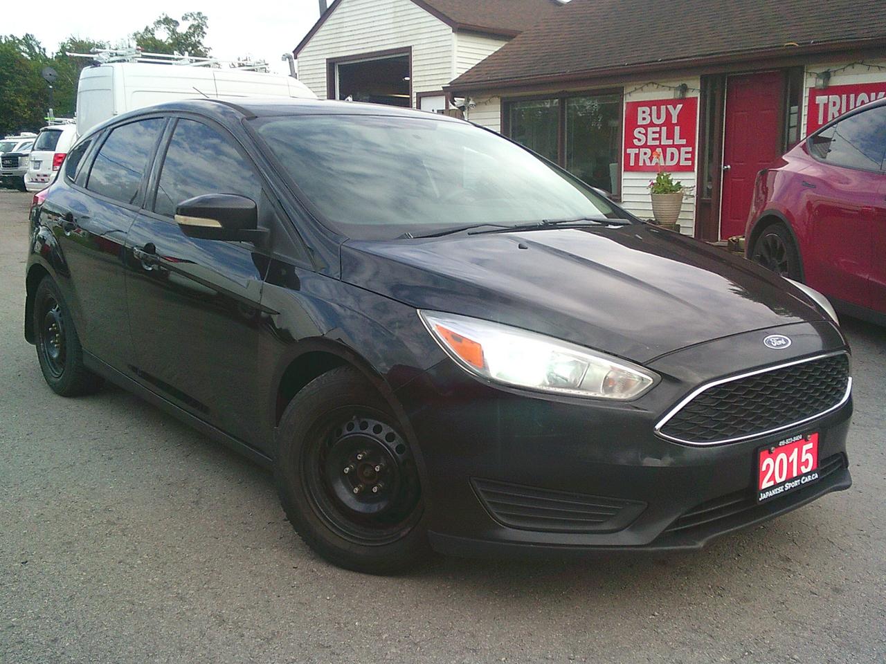 2015 Ford Focus 5DR HB SE Photo2