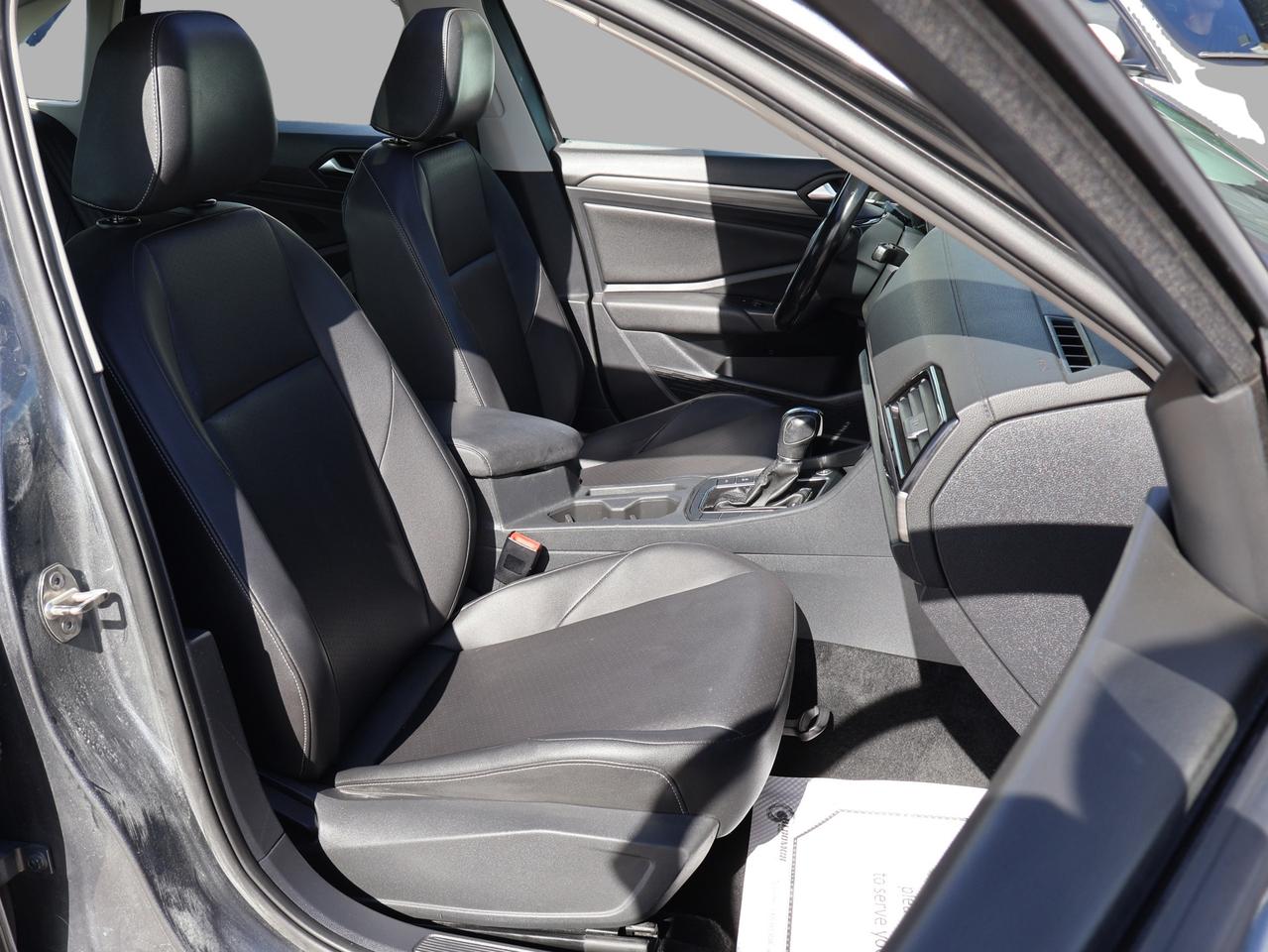 2019 Volkswagen Jetta HIGHLINE CAMERA BLUETOOTH LEATHER HEATED SUNROOF CRUISE ALLOYS Photo