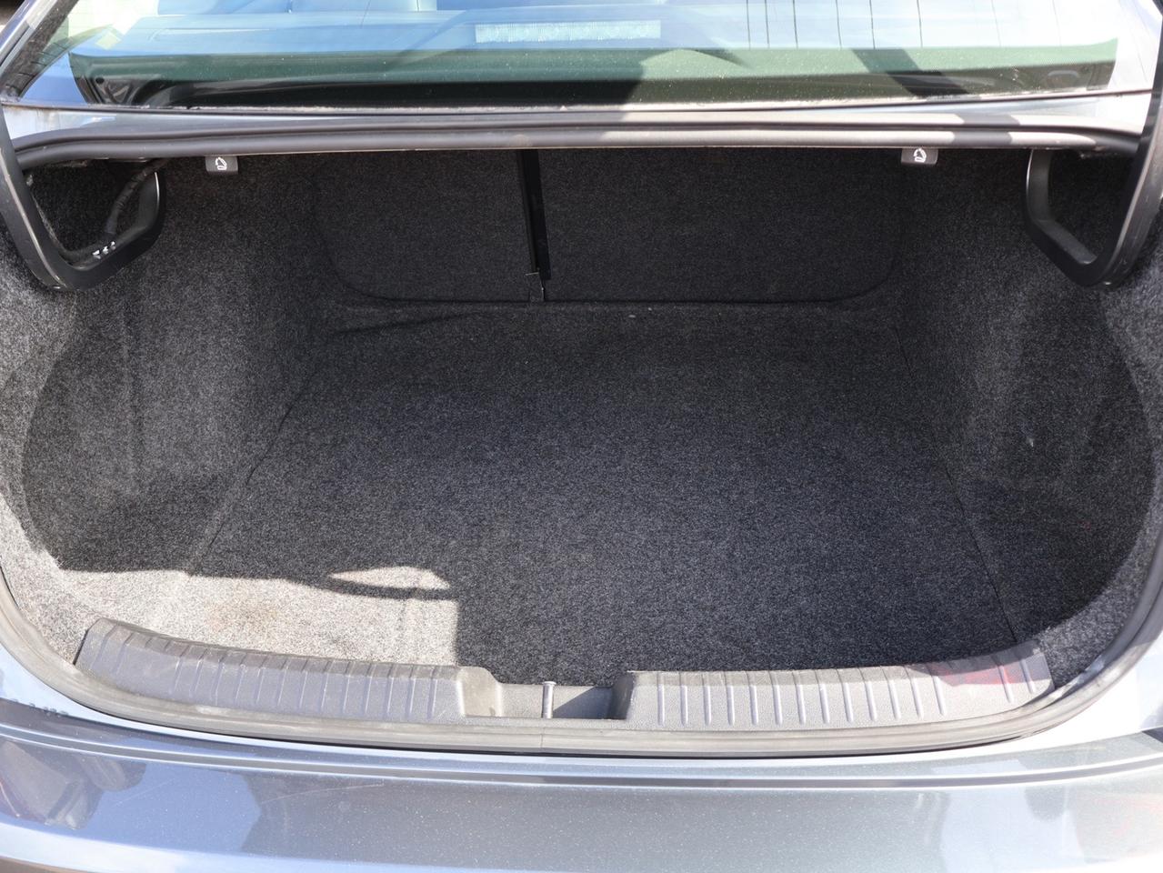 2019 Volkswagen Jetta HIGHLINE CAMERA BLUETOOTH LEATHER HEATED SUNROOF CRUISE ALLOYS Photo
