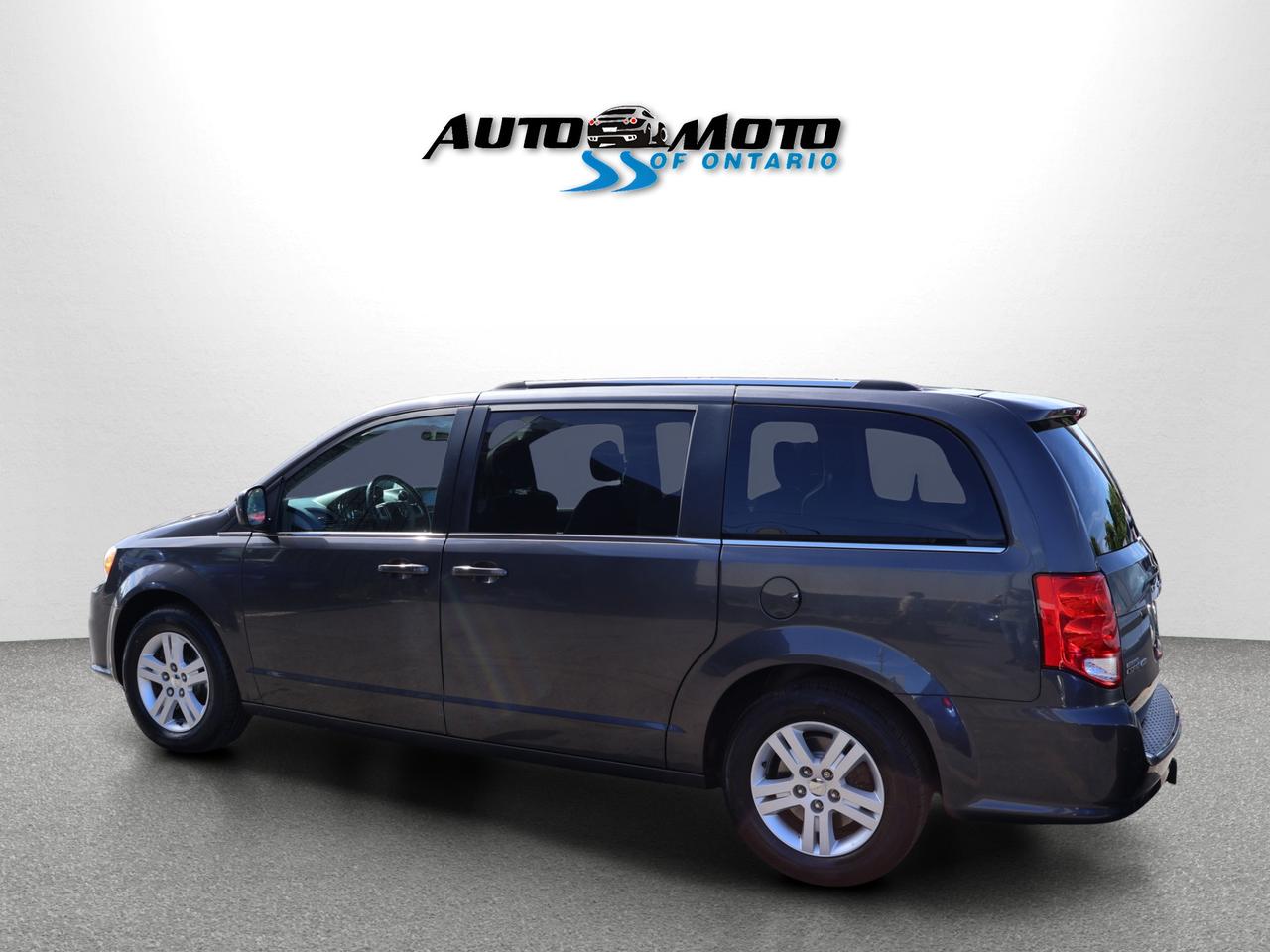2018 Dodge Grand Caravan V6 CREW PLUS *ACCIDENT FREE*1 OWNER*CHRYSLE CAMERA NAV BLUETOOTH LEATHER HEATED SEATS CRUISE ALLOYS R MAINTAIN* Photo