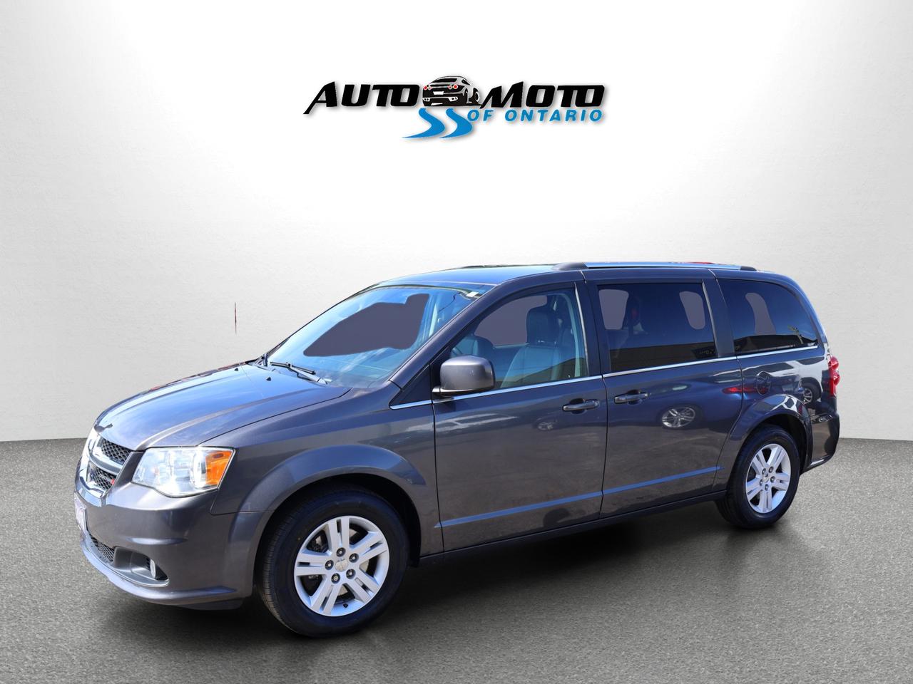 2018 Dodge Grand Caravan V6 CREW PLUS *ACCIDENT FREE*1 OWNER*CHRYSLE CAMERA NAV BLUETOOTH LEATHER HEATED SEATS CRUISE ALLOYS R MAINTAIN* Photo