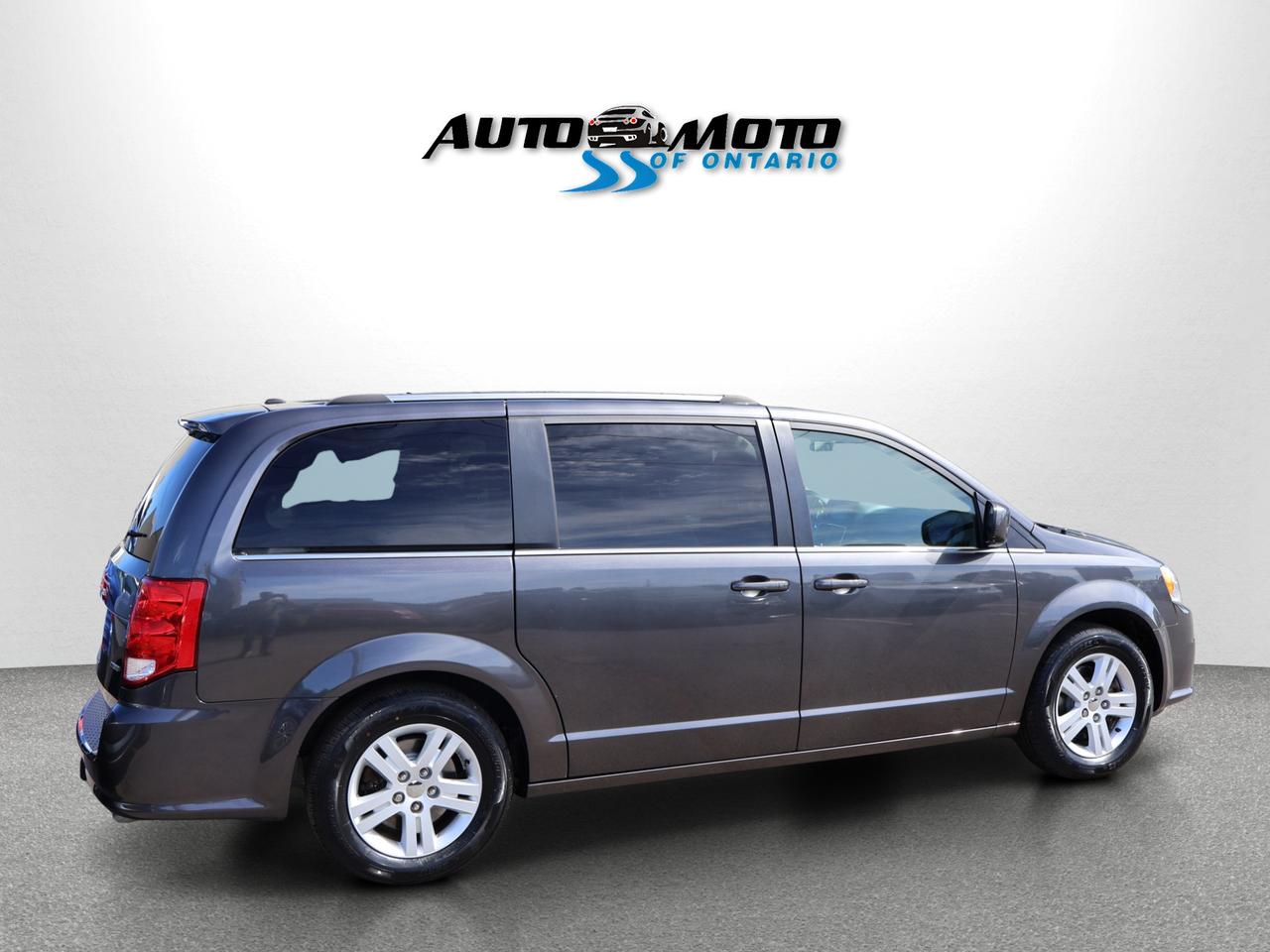 2018 Dodge Grand Caravan V6 CREW PLUS *ACCIDENT FREE*1 OWNER*CHRYSLE CAMERA NAV BLUETOOTH LEATHER HEATED SEATS CRUISE ALLOYS R MAINTAIN* Photo