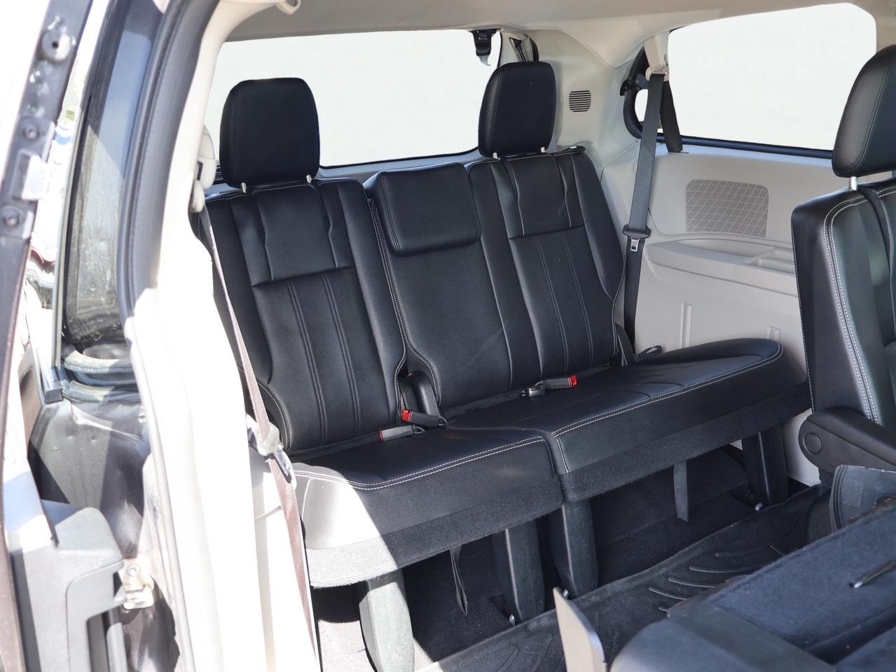 2018 Dodge Grand Caravan V6 CREW PLUS *ACCIDENT FREE*1 OWNER*CHRYSLE CAMERA NAV BLUETOOTH LEATHER HEATED SEATS CRUISE ALLOYS R MAINTAIN* Photo