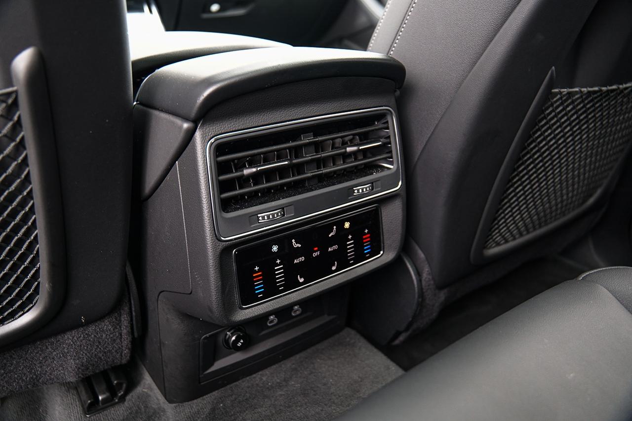 2026 Audi Q7 Technik S-LINE QUATTRO |7 PASS|HUD|NAVI|LOW KM!! Photo