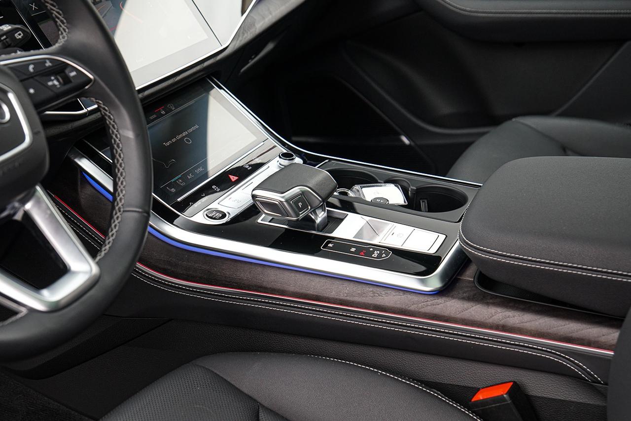 2026 Audi Q7 Technik S-LINE QUATTRO |7 PASS|HUD|NAVI|LOW KM!! Photo