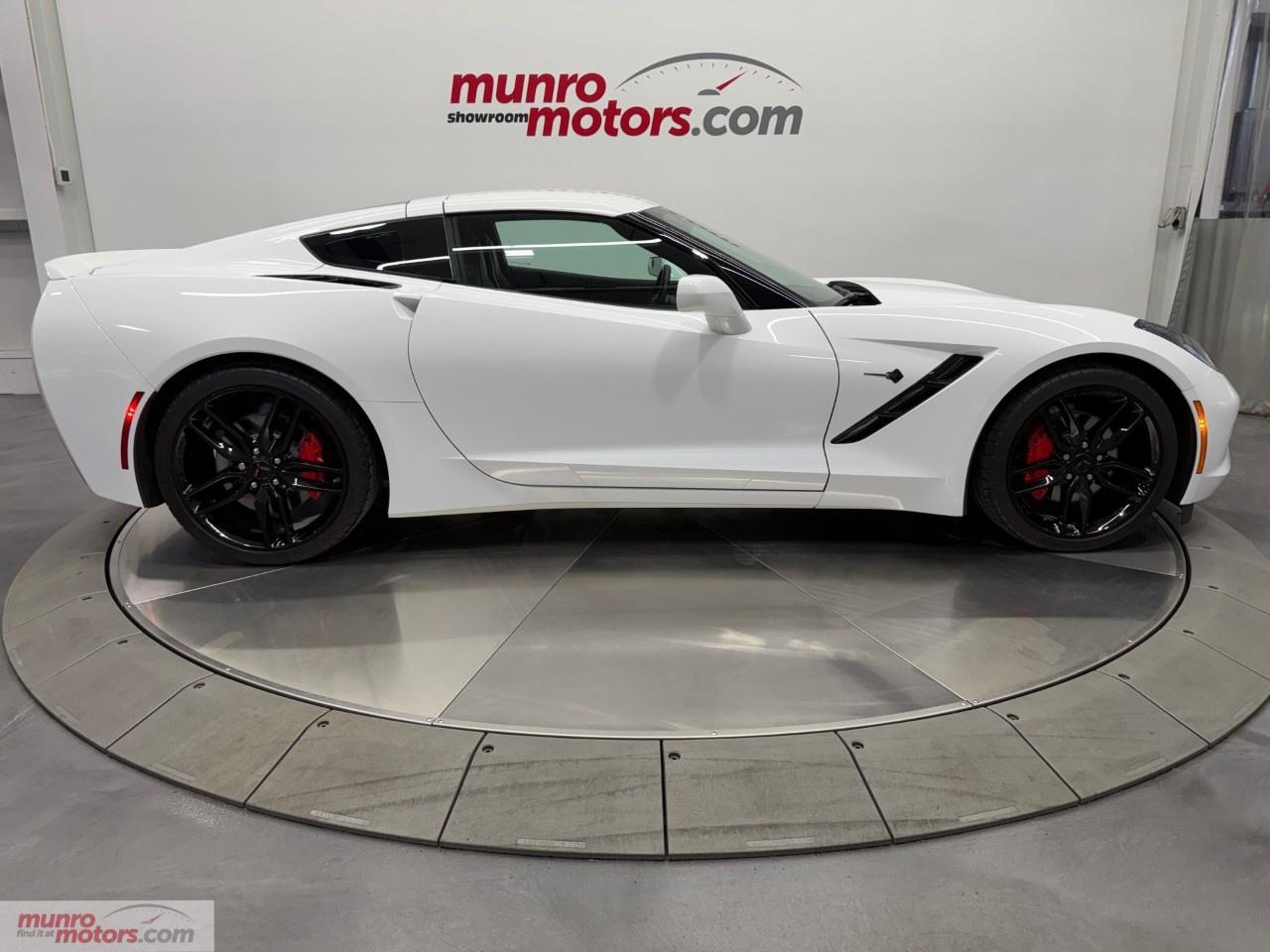 2019 Chevrolet Corvette StingRay Coupe 2LT Photo