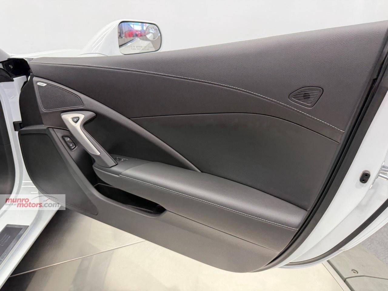 2019 Chevrolet Corvette StingRay Coupe 2LT Photo