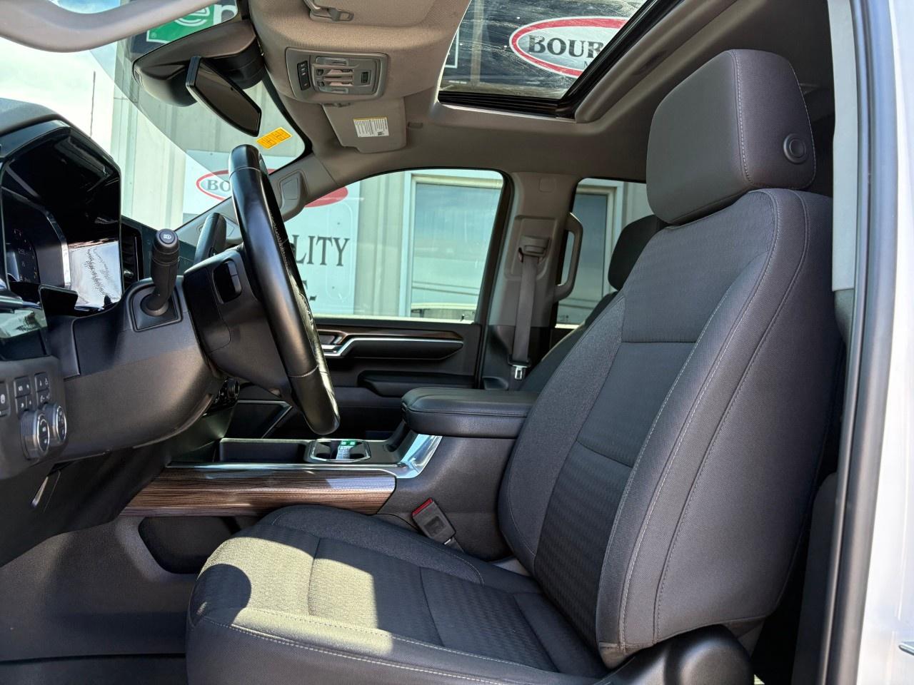 2024 Chevrolet Silverado 2500 HD 4WD Crew Cab Standard Box LT Photo