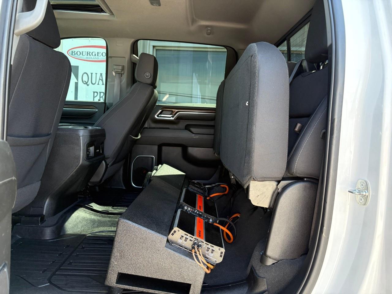 2024 Chevrolet Silverado 2500 HD 4WD Crew Cab Standard Box LT Photo