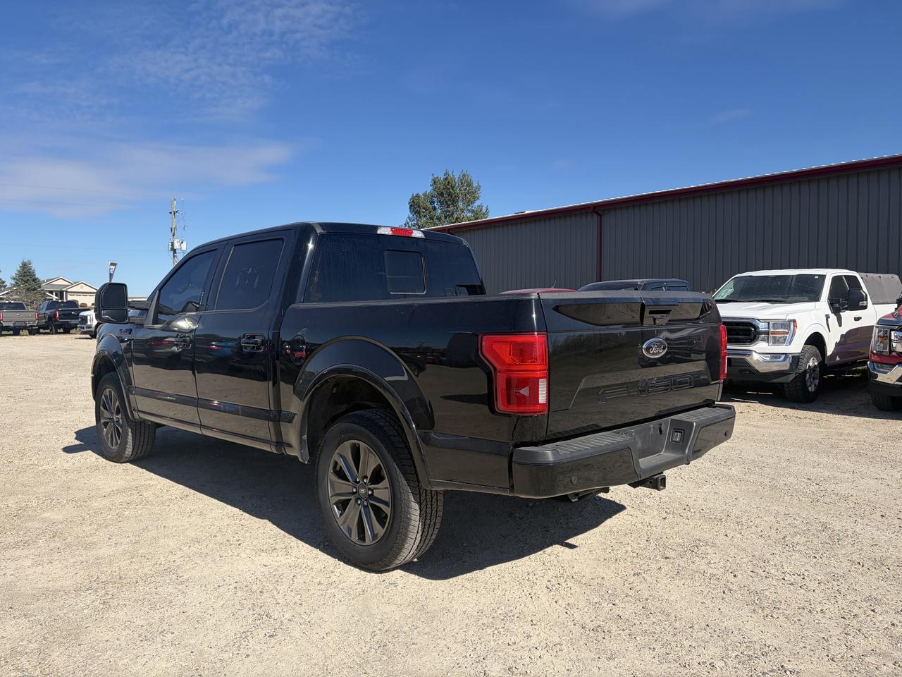 2018 Ford F-150 Lariat 4WD SuperCrew 5.5' Box Photo3